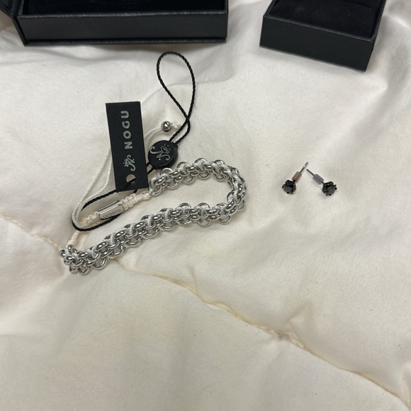 NOGU silver bracelet with black stud earrings - Picture 2 of 4